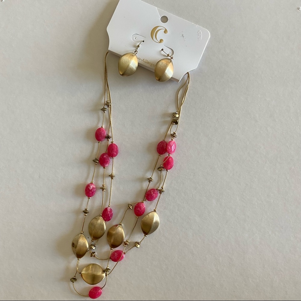 BRAND NEW Charming Charlie Necklace & Earrings Set